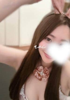 梨紗華れいの画像