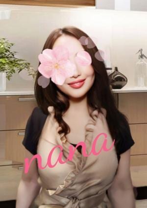 千賀ななの画像