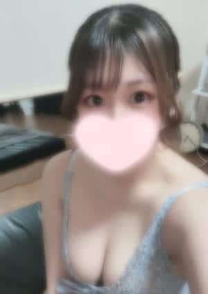 成嶋なるの画像