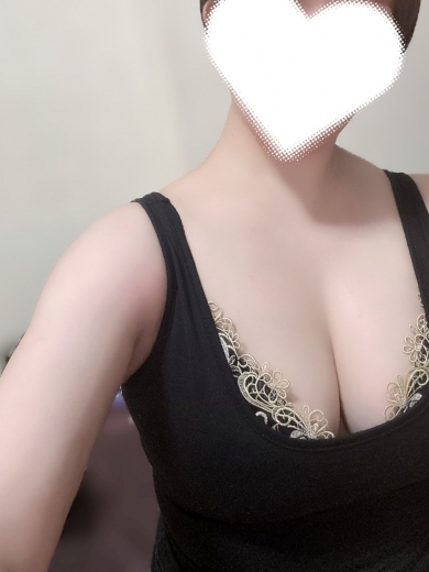 栗花落 まひろの画像