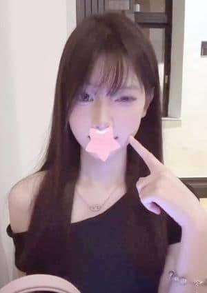 エミリの画像