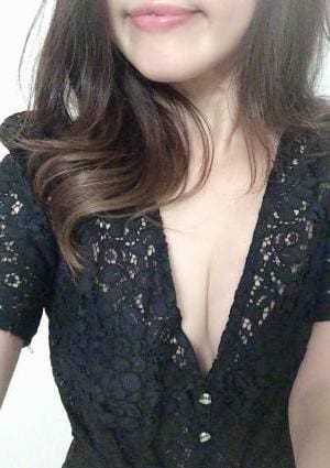 青山椿の画像