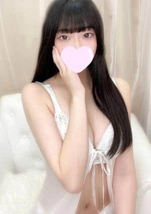 越前りりあの画像