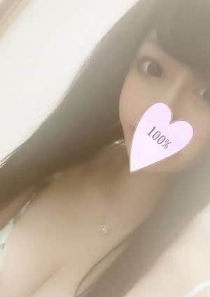 綾瀬 穂乃花の画像