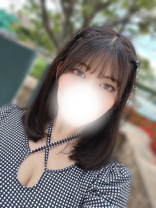 桜井りいなの画像