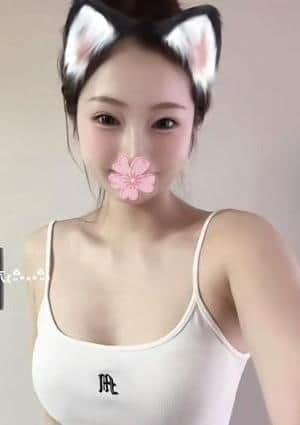 エミリの画像