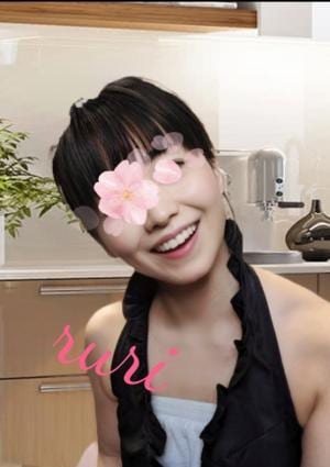 栗畑瑠璃の画像