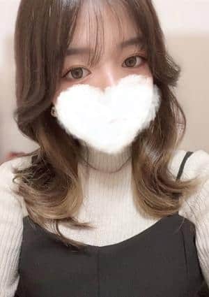 成海 ももかの画像