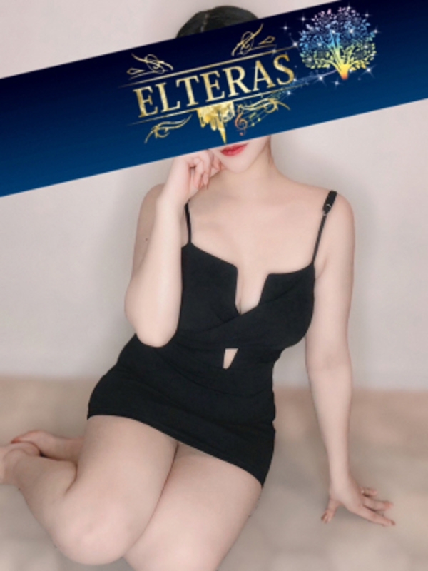 雫あいなの画像