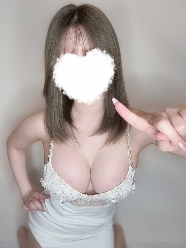 姫城ひなみの画像