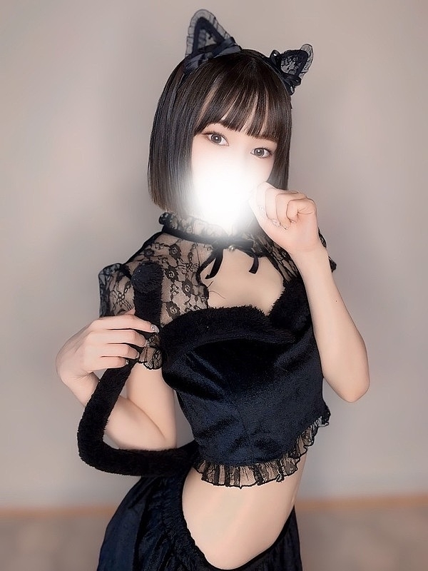 絢音ひななの画像