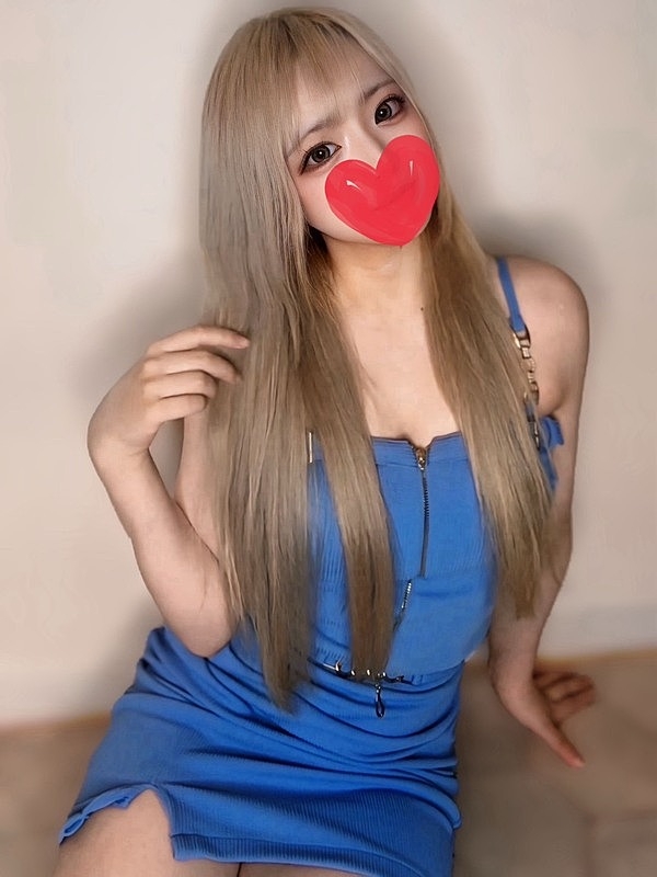 愛沢るかの画像