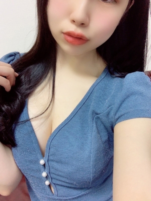 市川かれんの画像