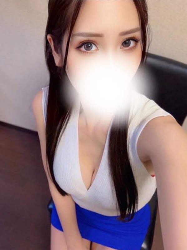 西園寺りおの画像