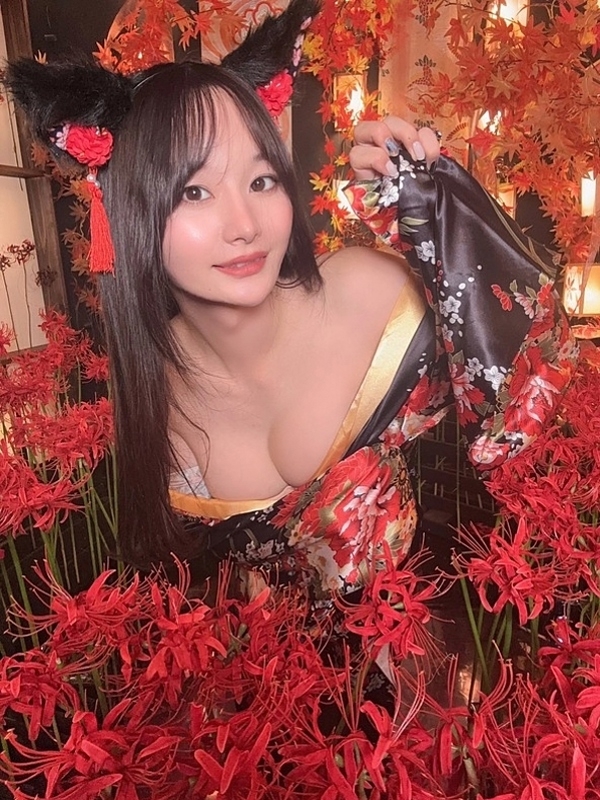 都築ひとみ | Chat noir(シャノワール) 新宿