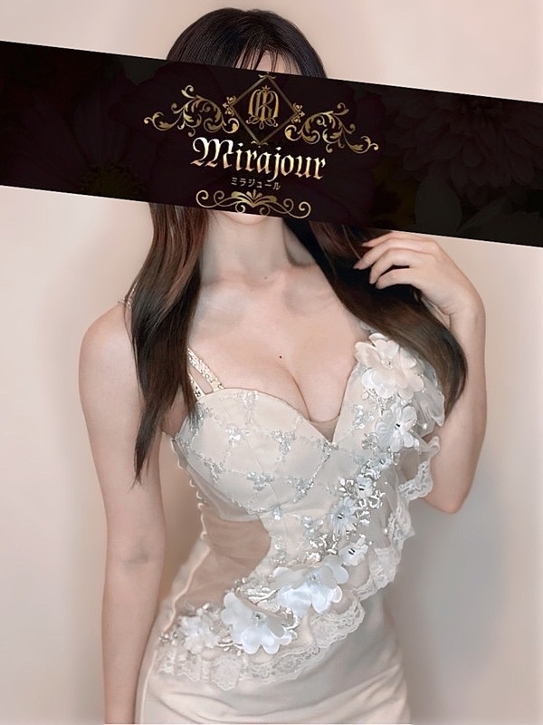 霜月らりの画像