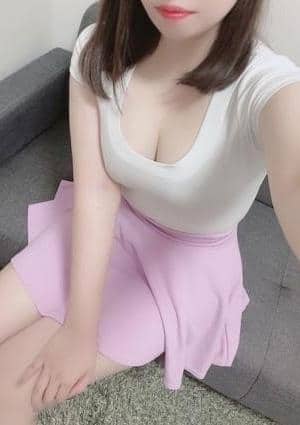 安達 りなの画像