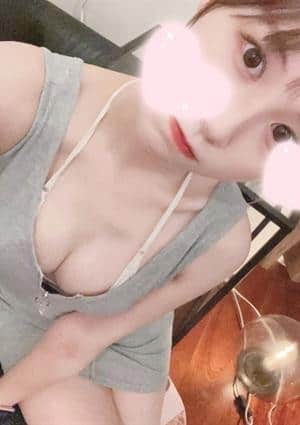 南 えまの画像