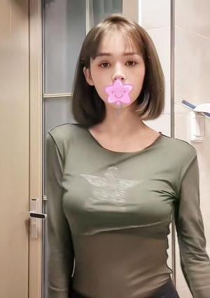 エミリの画像