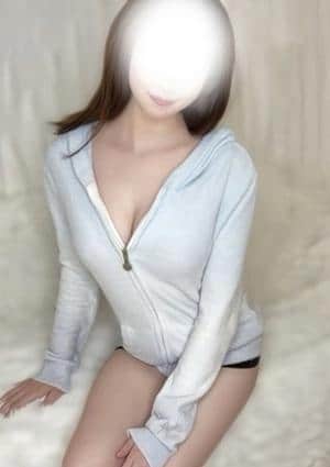 白花えみるの画像