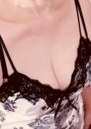 日高夫人の画像